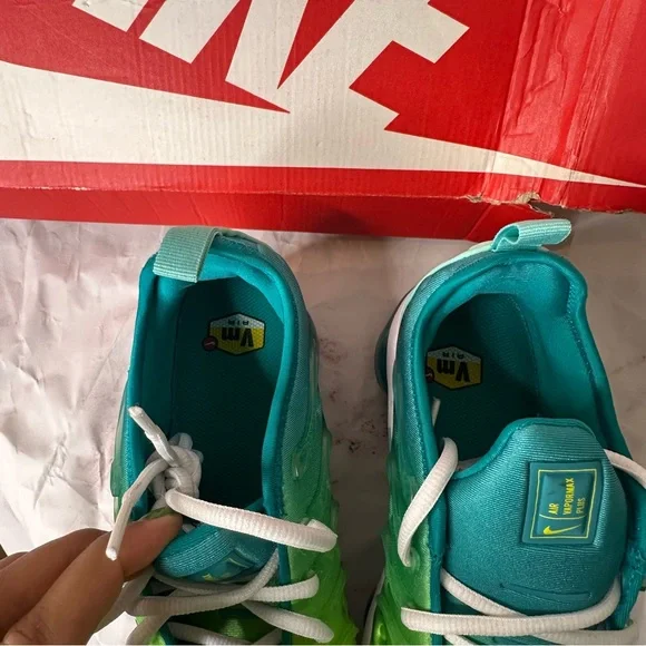 Nike Womens Vapor Max Lime Green and Teal Sneakers - Picture 4 of 9